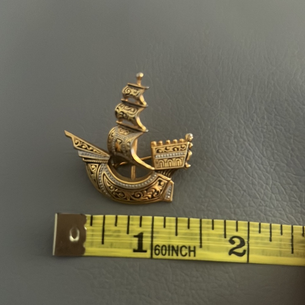 Vintage Ship Gold Tone Brooch Damascene - Picture 4 of 5
